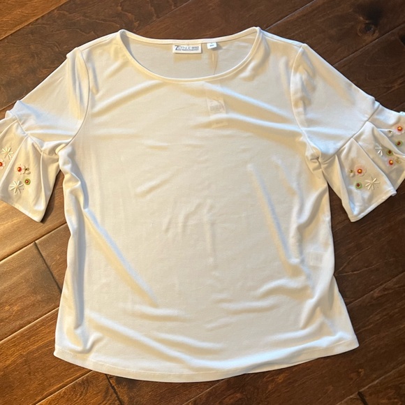 NEW 7th AVENUE NEW York & COMPANY WHITE BLOUSE SIZE MEDIUM - Picture 4 of 6